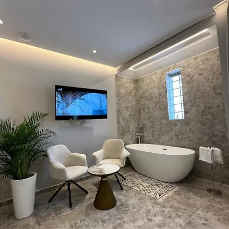 Jericho Hotel *